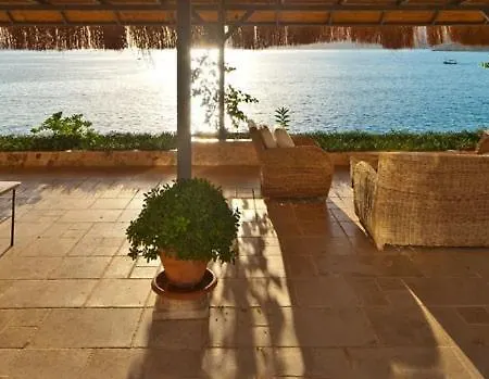 Luxery Mavi Koy In فيلة كالكان