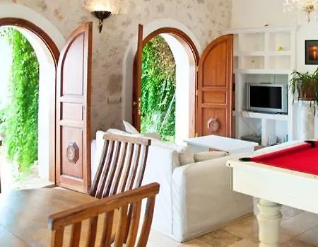 Luxery Mavi Koy In فيلة *